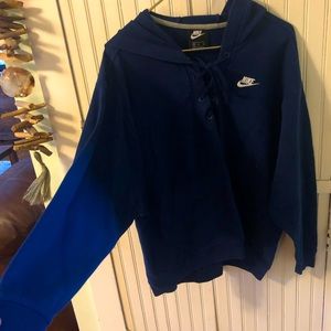 Women’s Medium Nike hoodie